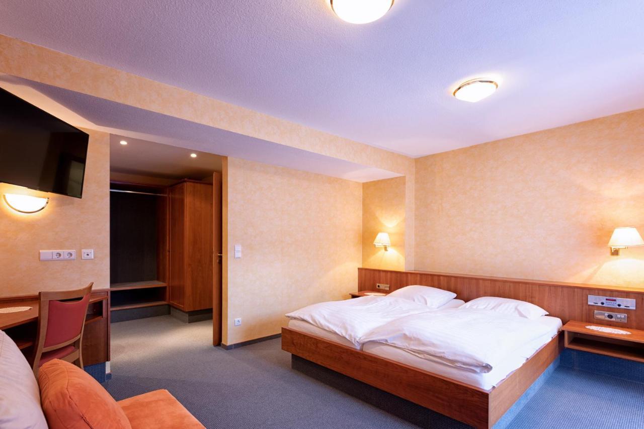 Hotel-Restaurant Weinhaus Grebel Κόμπλεντς Εξωτερικό φωτογραφία