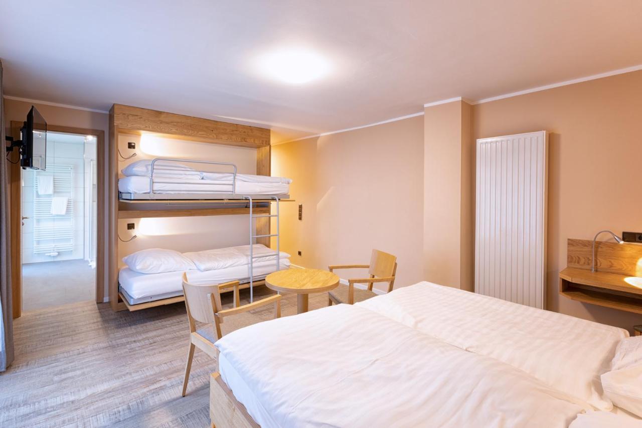 Hotel-Restaurant Weinhaus Grebel Κόμπλεντς Εξωτερικό φωτογραφία
