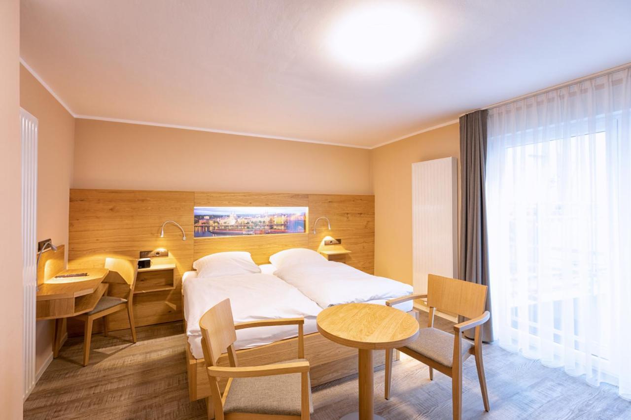Hotel-Restaurant Weinhaus Grebel Κόμπλεντς Εξωτερικό φωτογραφία