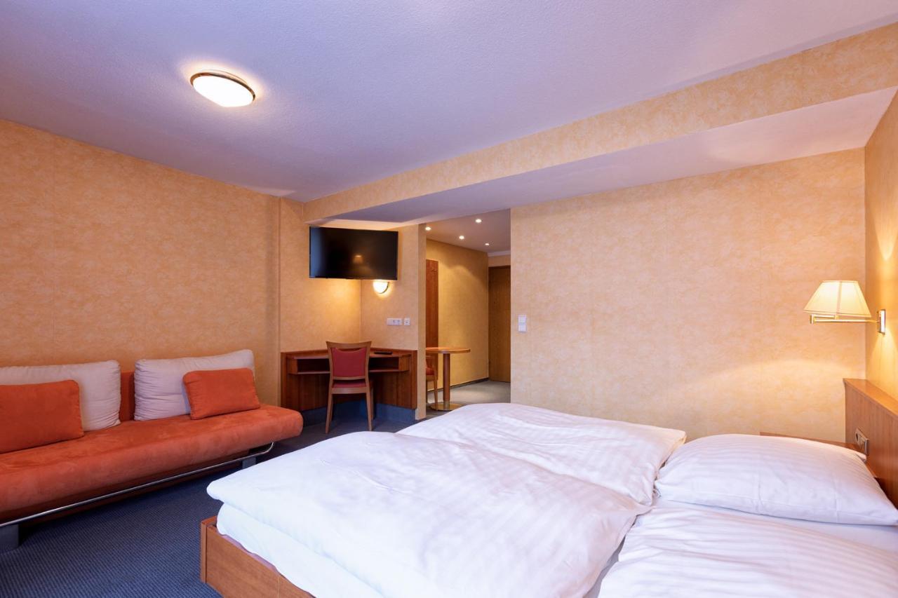 Hotel-Restaurant Weinhaus Grebel Κόμπλεντς Εξωτερικό φωτογραφία