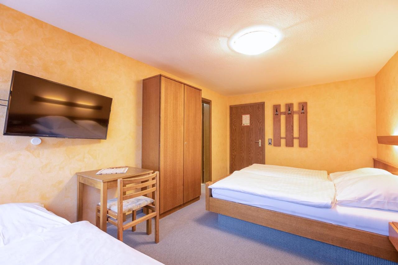 Hotel-Restaurant Weinhaus Grebel Κόμπλεντς Εξωτερικό φωτογραφία